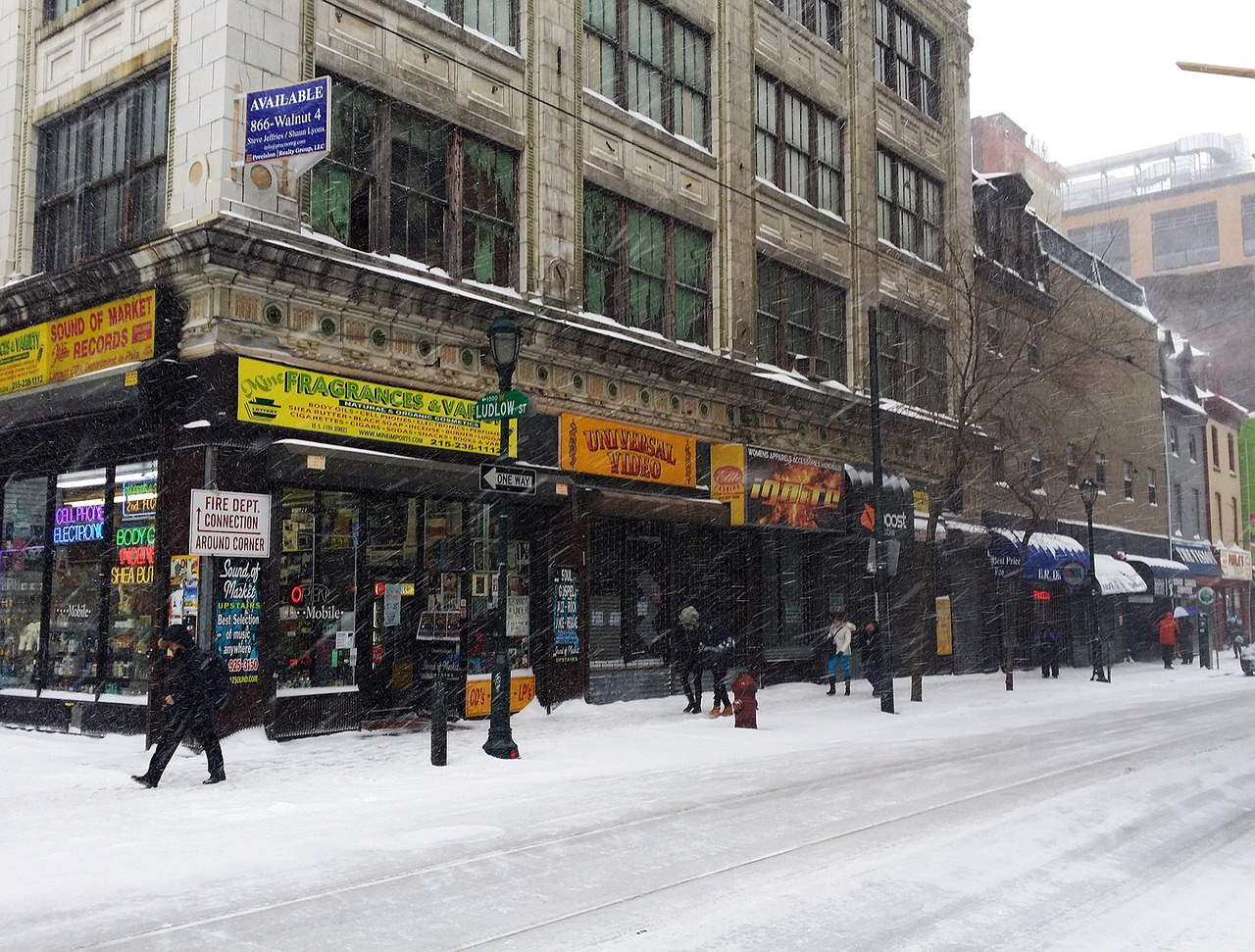 探索城市邊緣的真實(shí)面貌，最新污街訪揭秘街頭生活