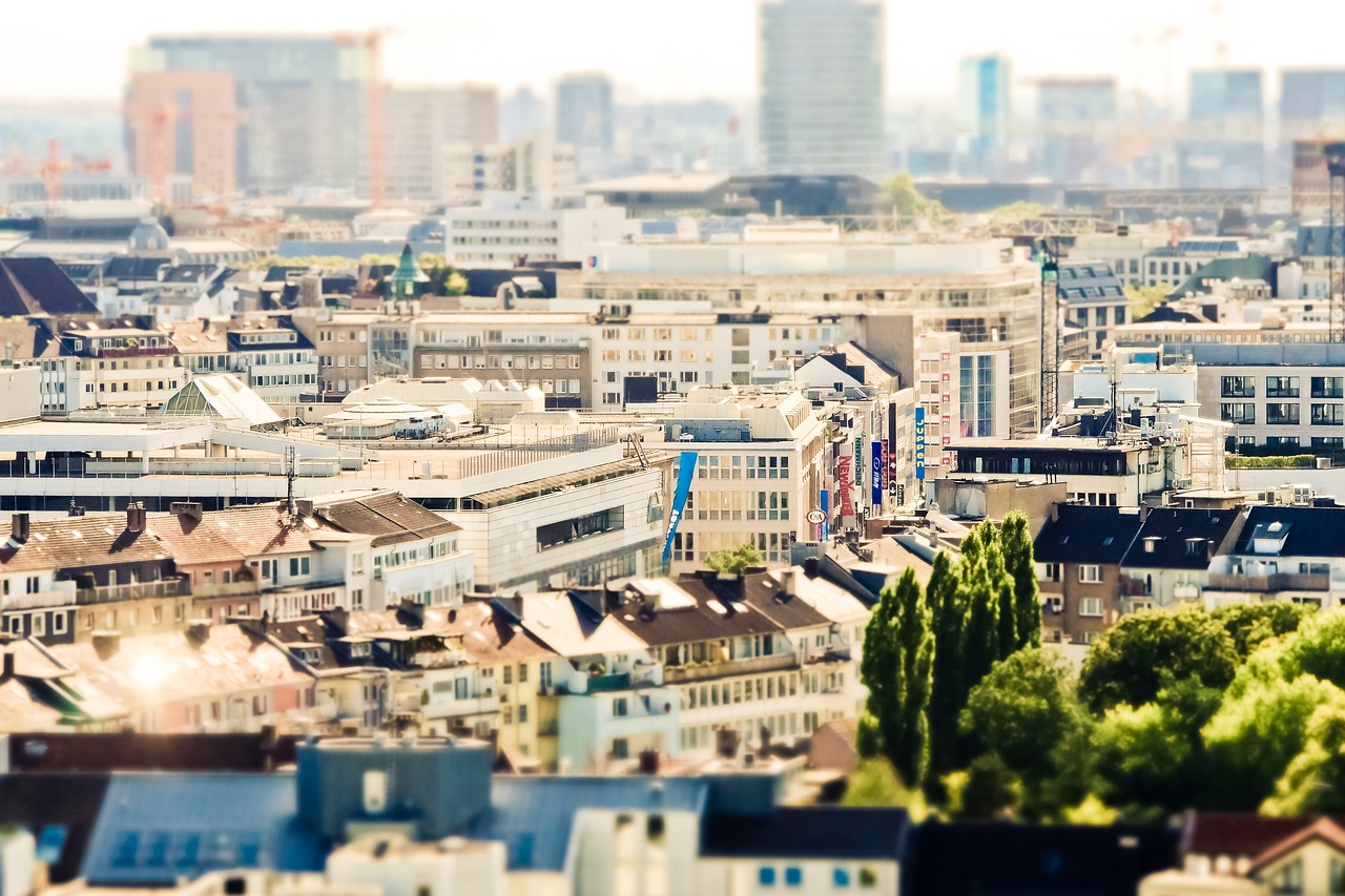 深南電路股票最新動(dòng)態(tài)，市場(chǎng)走勢(shì)、前景展望與最新消息概述