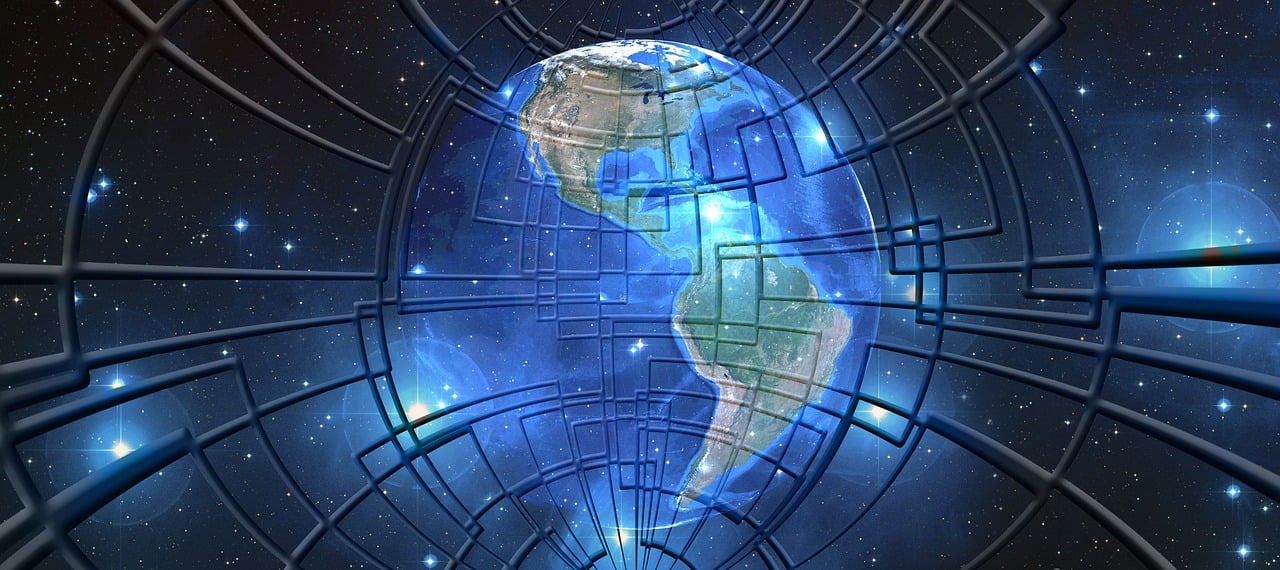 全球科技巨頭爭(zhēng)相布局元宇宙領(lǐng)域，最新英語(yǔ)新聞報(bào)道